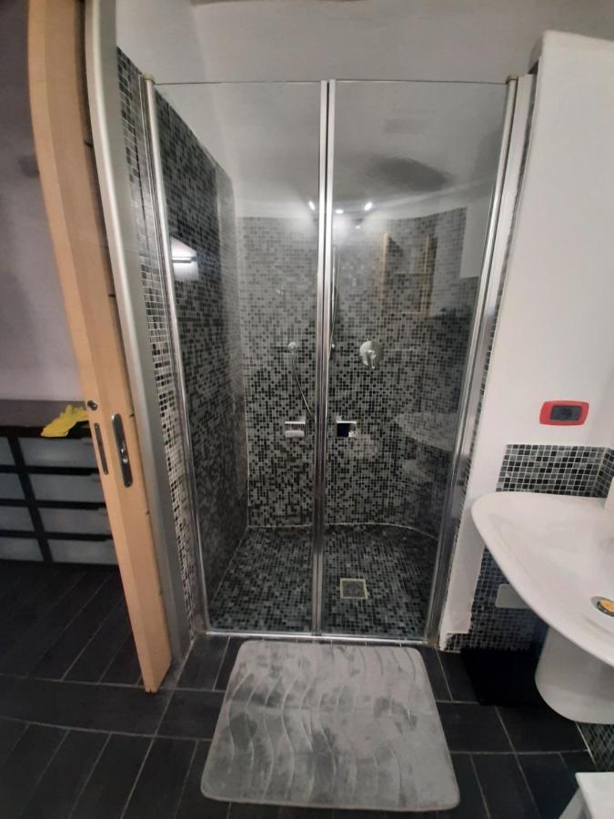 Roserosse Casa Vacanze 圣雷默 外观 照片